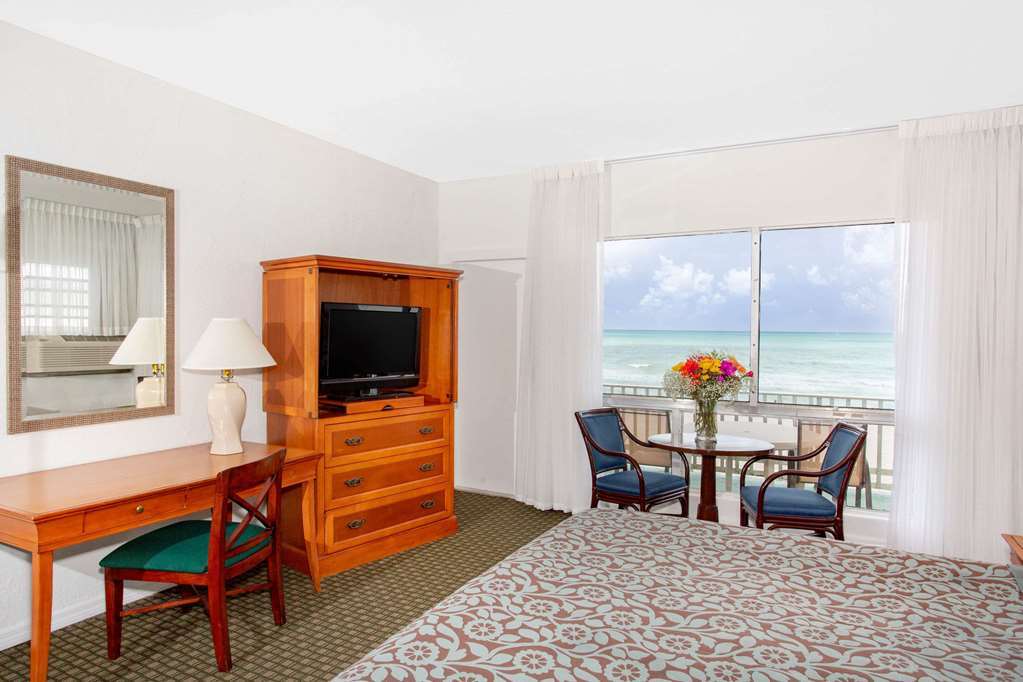 شاطئ سَني إسلِس Thunderbird Beach Hotel الغرفة الصورة